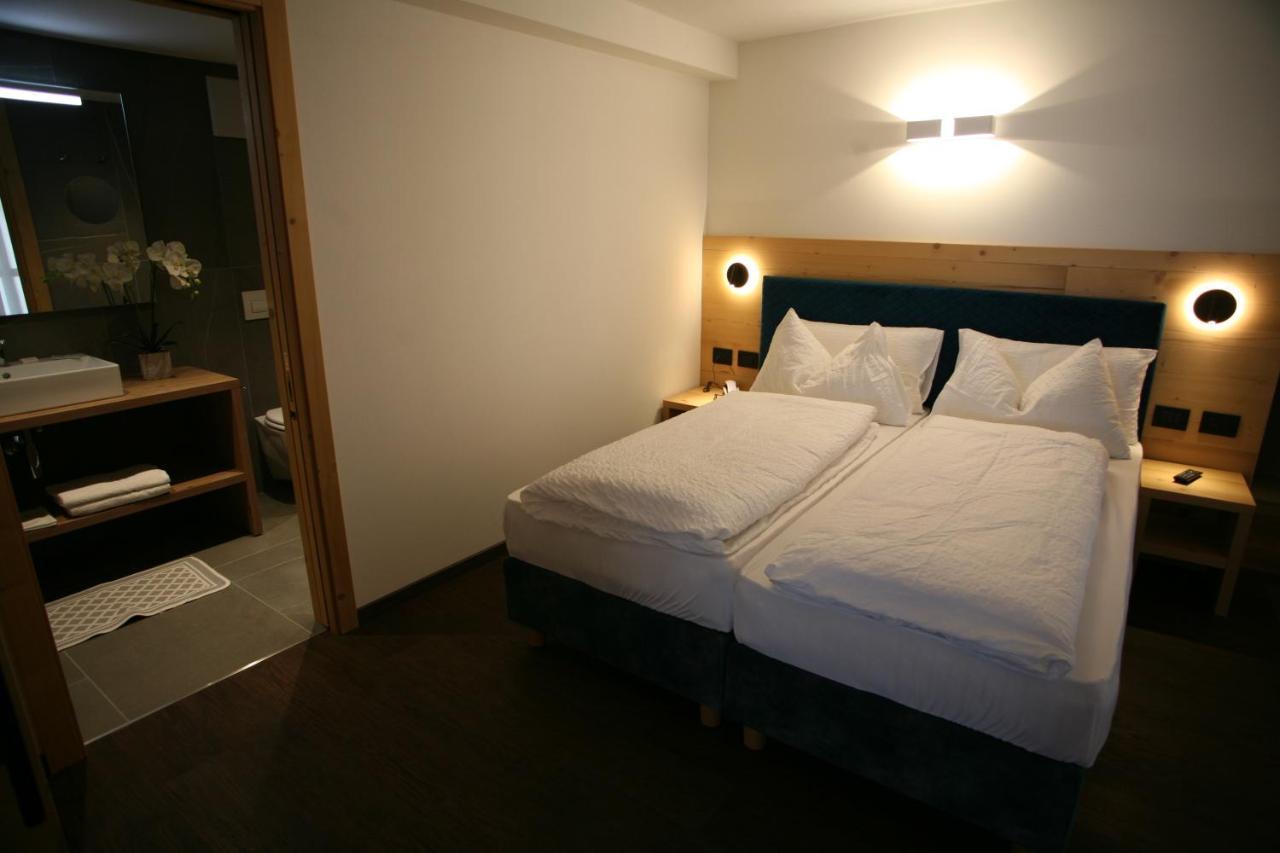 Alpen Hotel Vidi Madonna Buitenkant foto