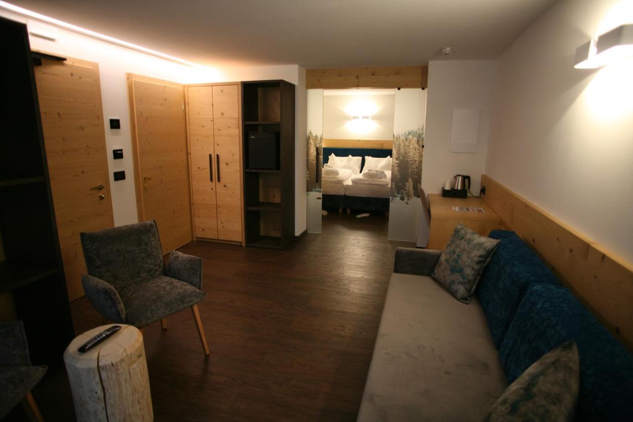 Alpen Hotel Vidi Madonna Buitenkant foto