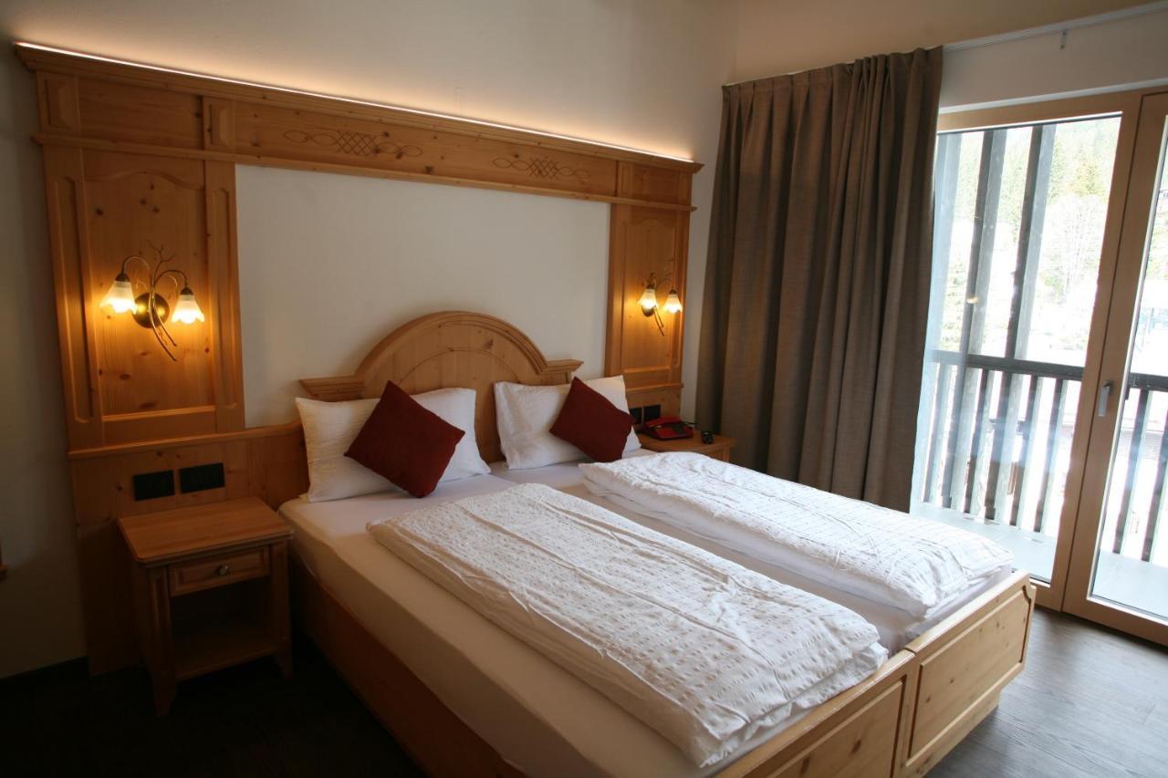 Alpen Hotel Vidi Madonna Buitenkant foto