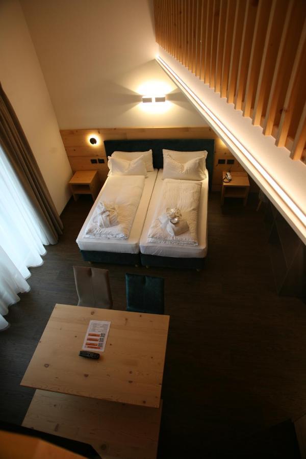 Alpen Hotel Vidi Madonna Buitenkant foto