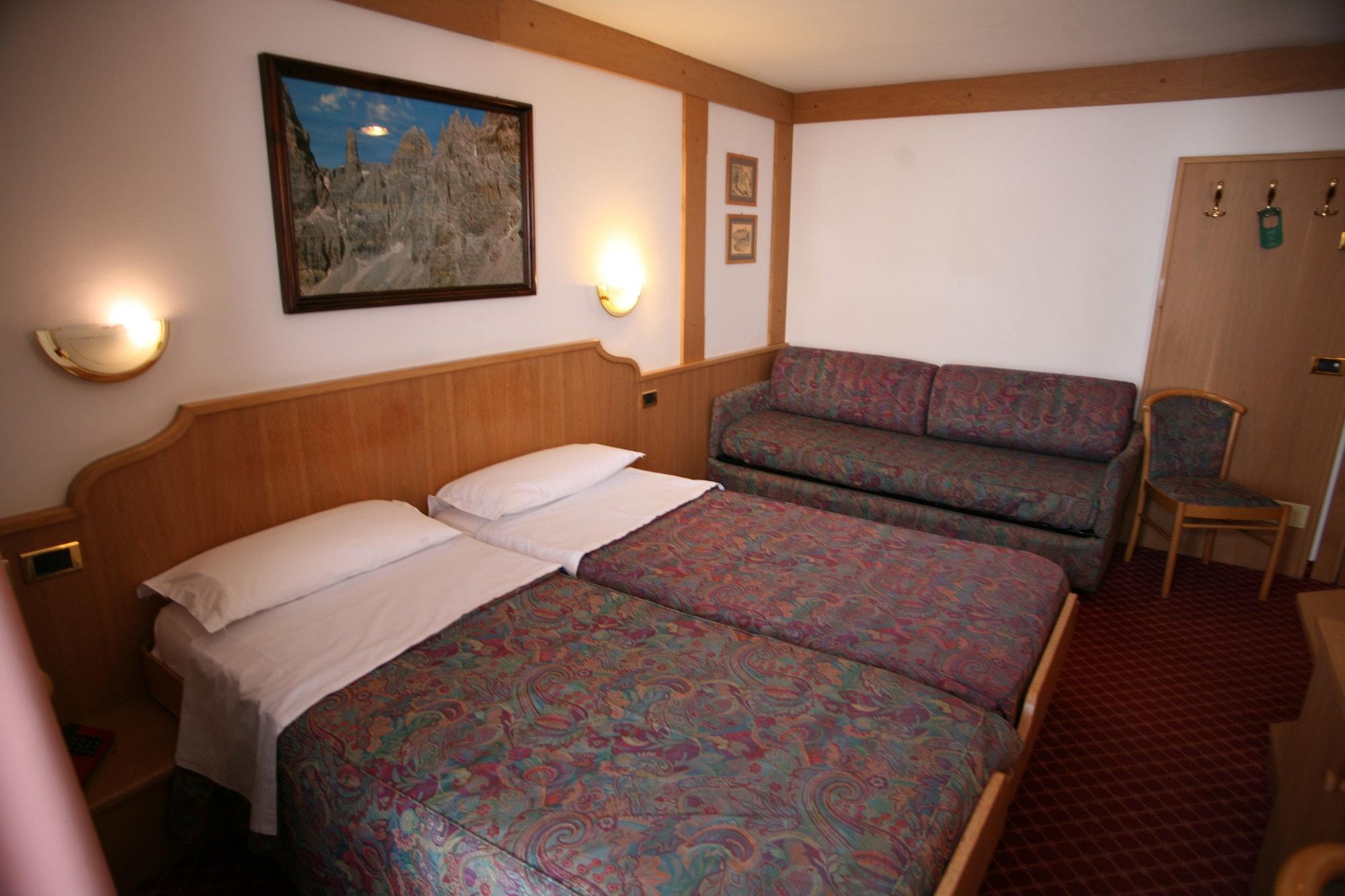 Alpen Hotel Vidi Madonna Buitenkant foto