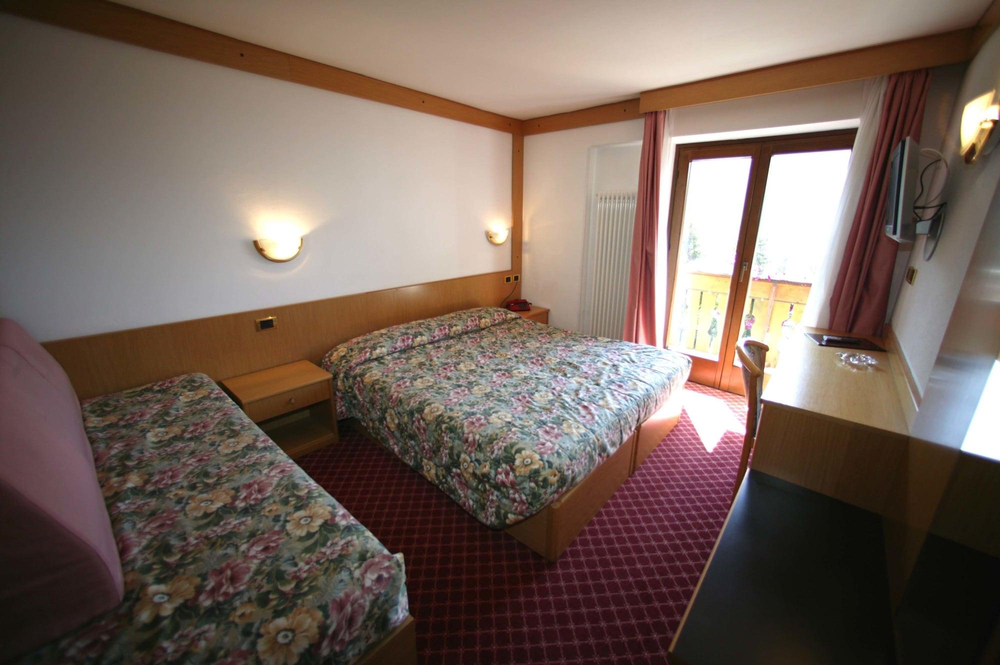 Alpen Hotel Vidi Madonna Buitenkant foto