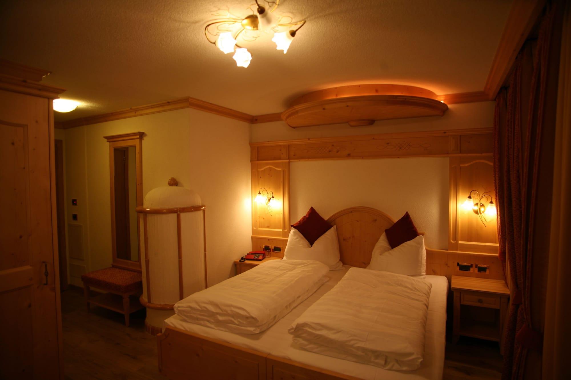 Alpen Hotel Vidi Madonna Buitenkant foto