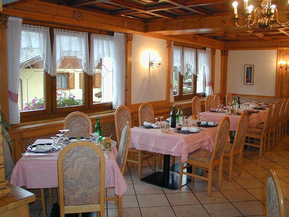 Alpen Hotel Vidi Madonna Buitenkant foto
