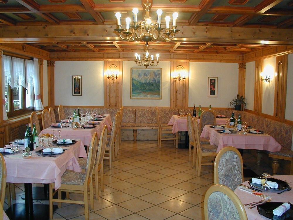Alpen Hotel Vidi Madonna Buitenkant foto