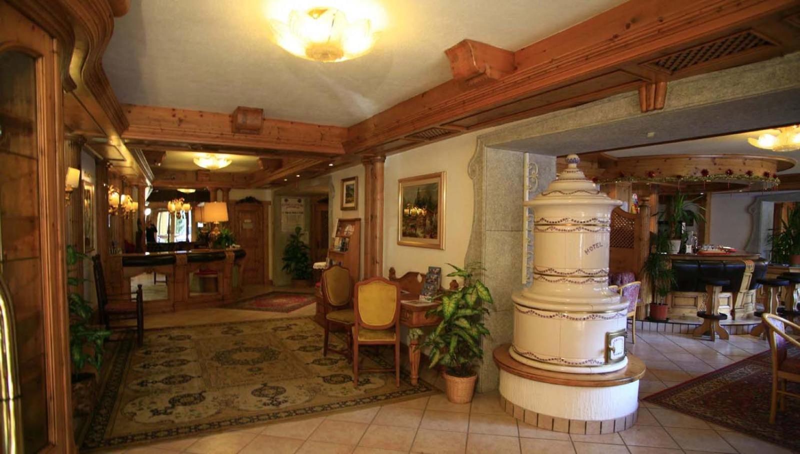Alpen Hotel Vidi Madonna Buitenkant foto
